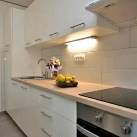 Bregi**** Donji Rukavac